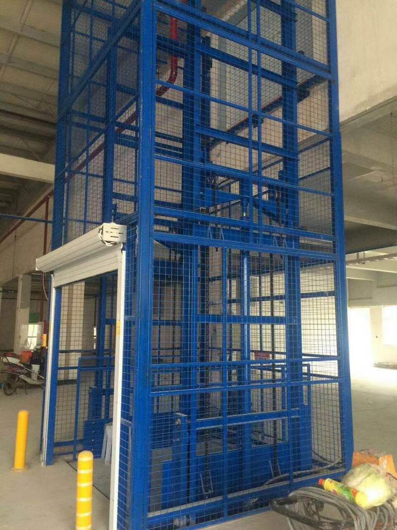 導軌式液壓升降平臺
